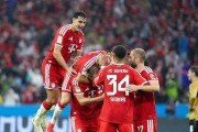 拜仁5-1斯图加特！连续五年德甲首战捷报不断，5000万新援助攻双响